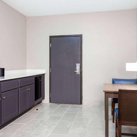 La Quinta Inn & Suites By Wyndham Augusta Fort Eisenhower Kültér fotó