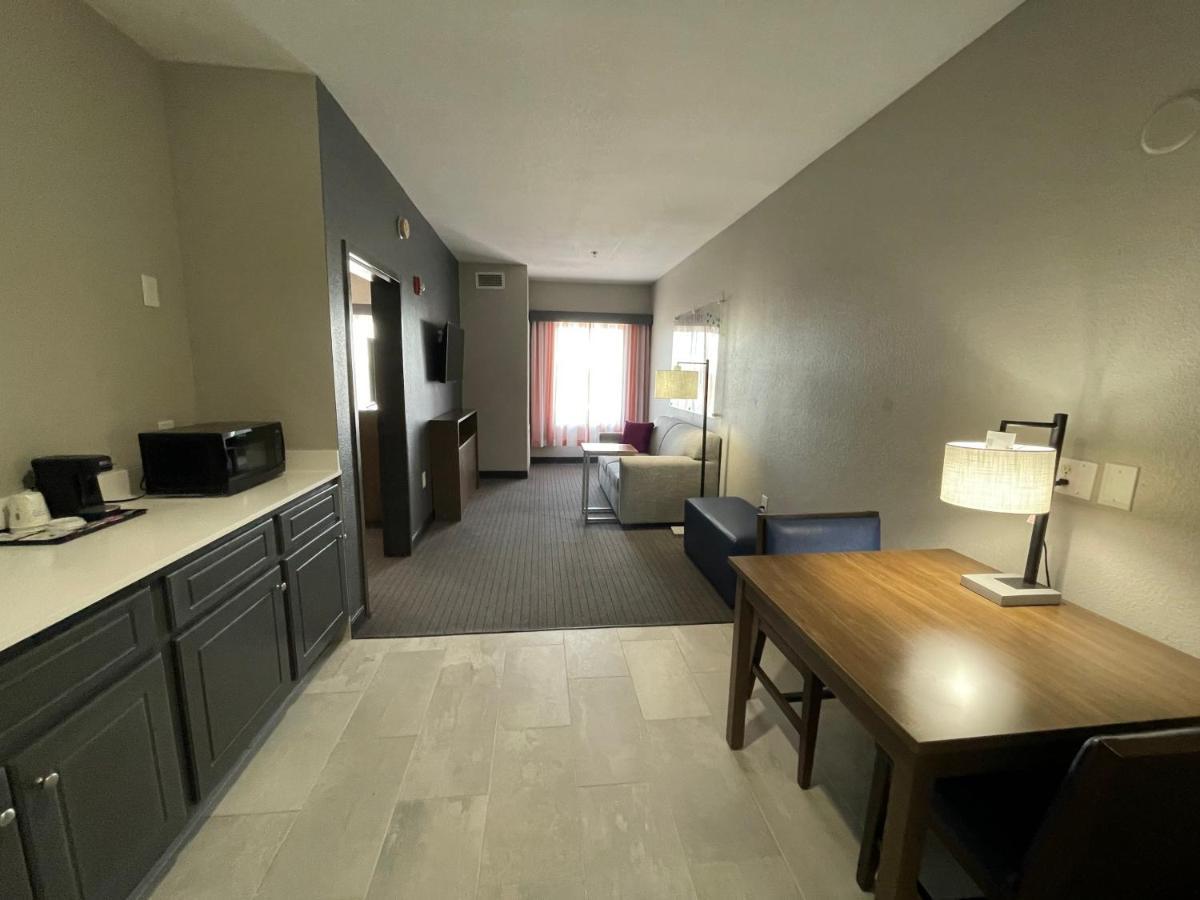 La Quinta Inn & Suites By Wyndham Augusta Fort Eisenhower Kültér fotó