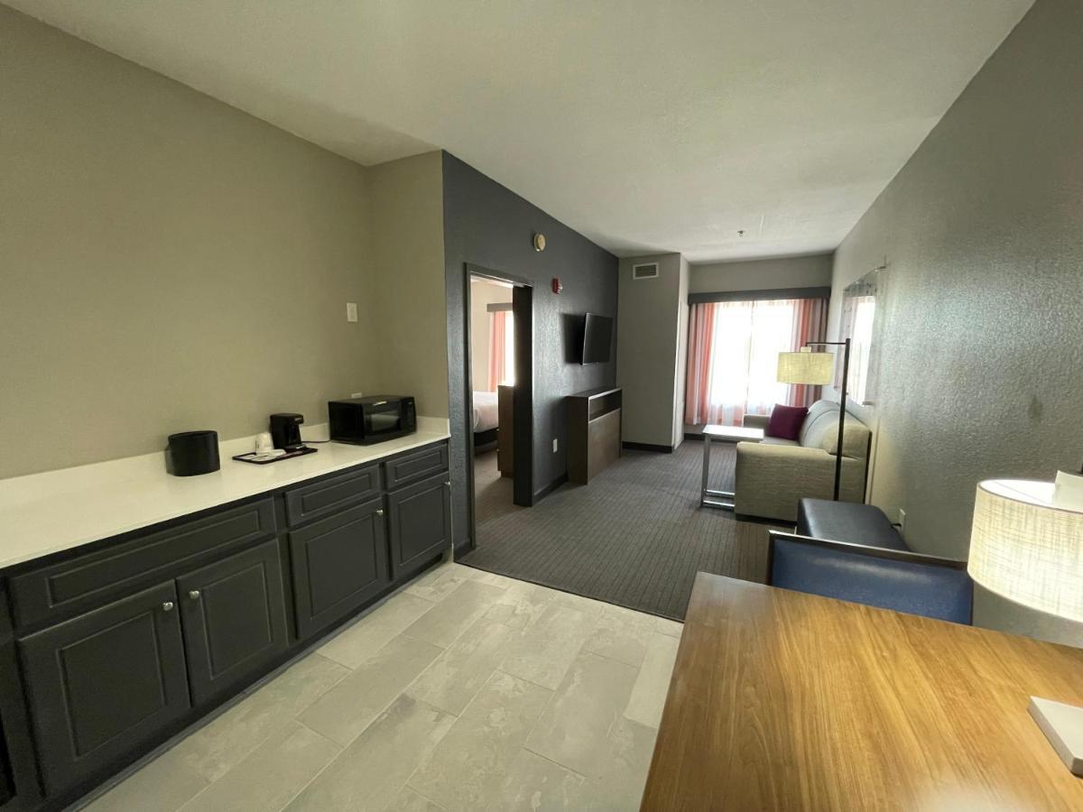 La Quinta Inn & Suites By Wyndham Augusta Fort Eisenhower Kültér fotó
