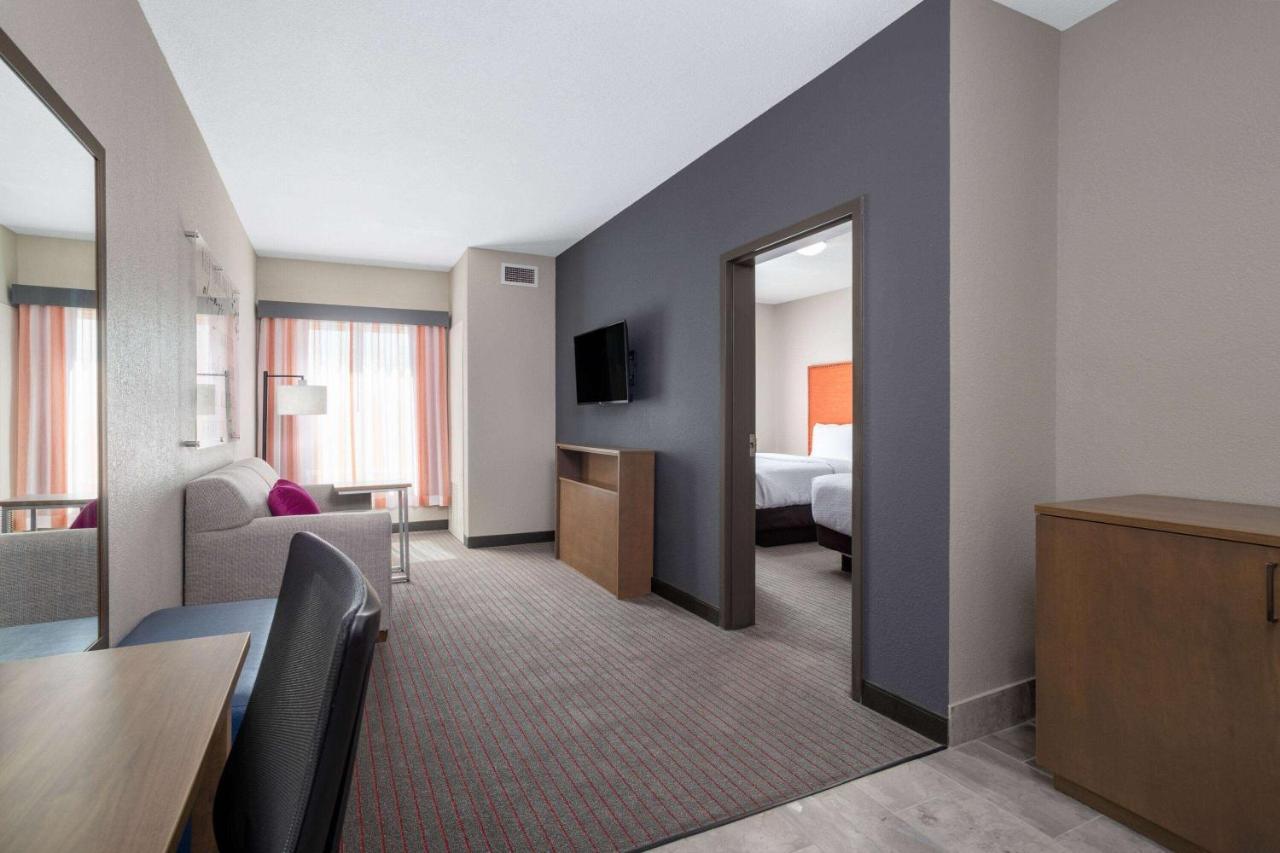 La Quinta Inn & Suites By Wyndham Augusta Fort Eisenhower Kültér fotó