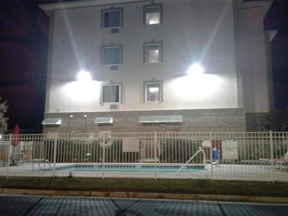 La Quinta Inn & Suites By Wyndham Augusta Fort Eisenhower Kültér fotó
